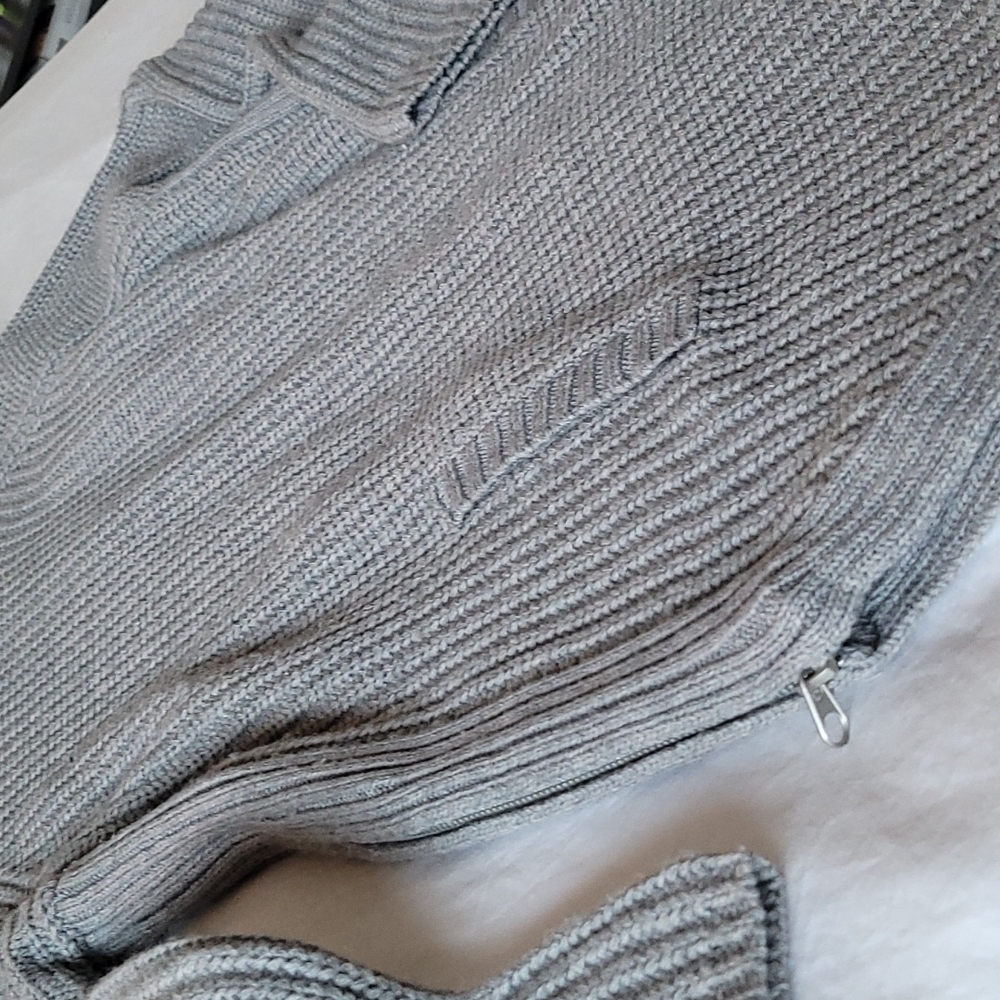 Ribbed Turtleneck Sweater - Picture 2 of 8